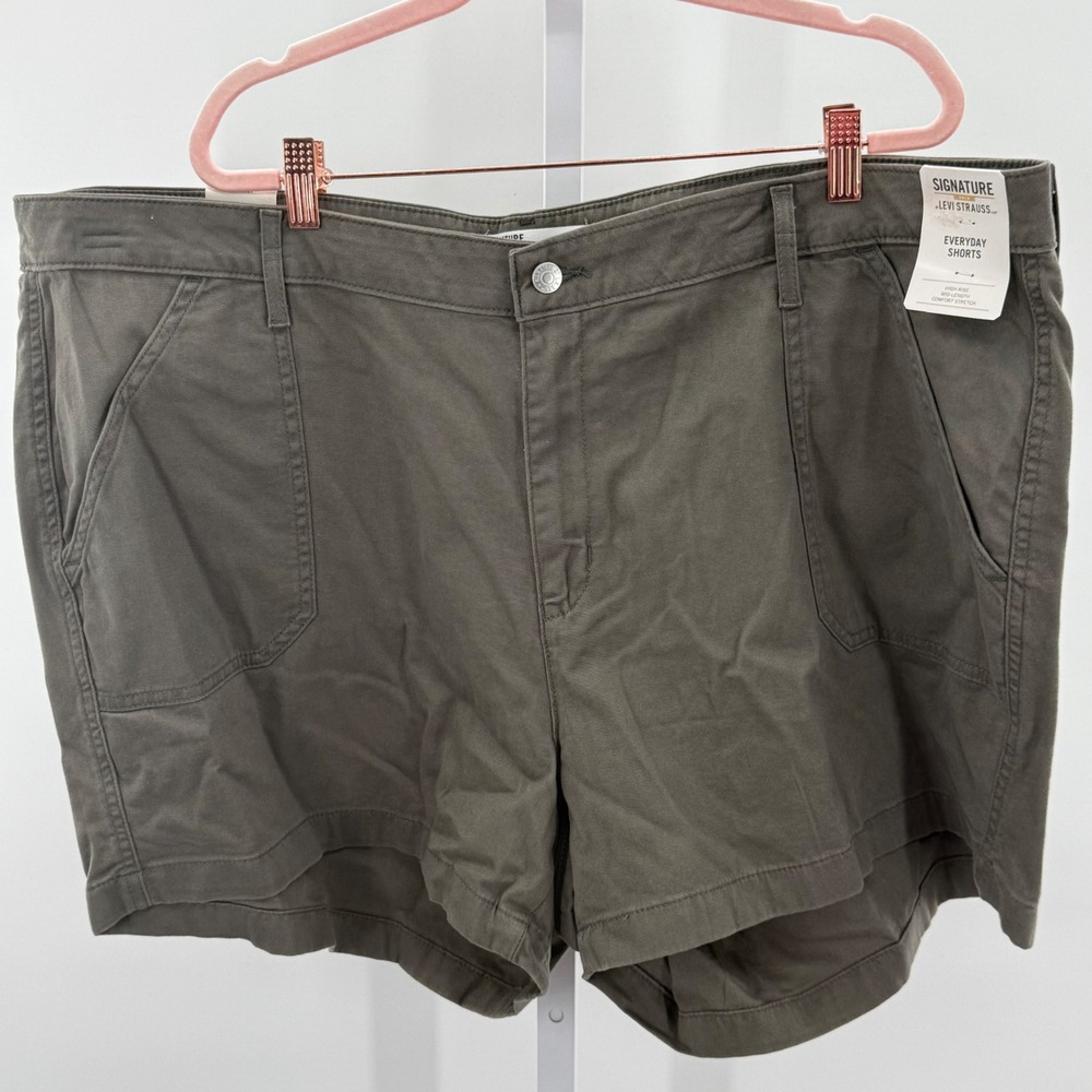 Signature Levi Strauss Everyday Shorts Olive Green Utility Pockets 24W NWT